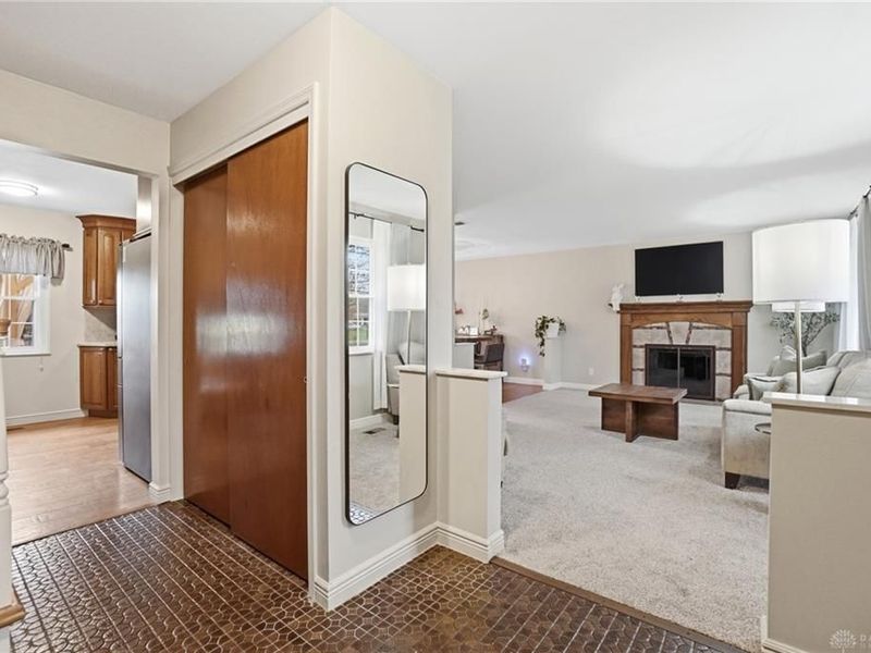 361 Whittington Drive, Centerville, OH 45459 Photo 9