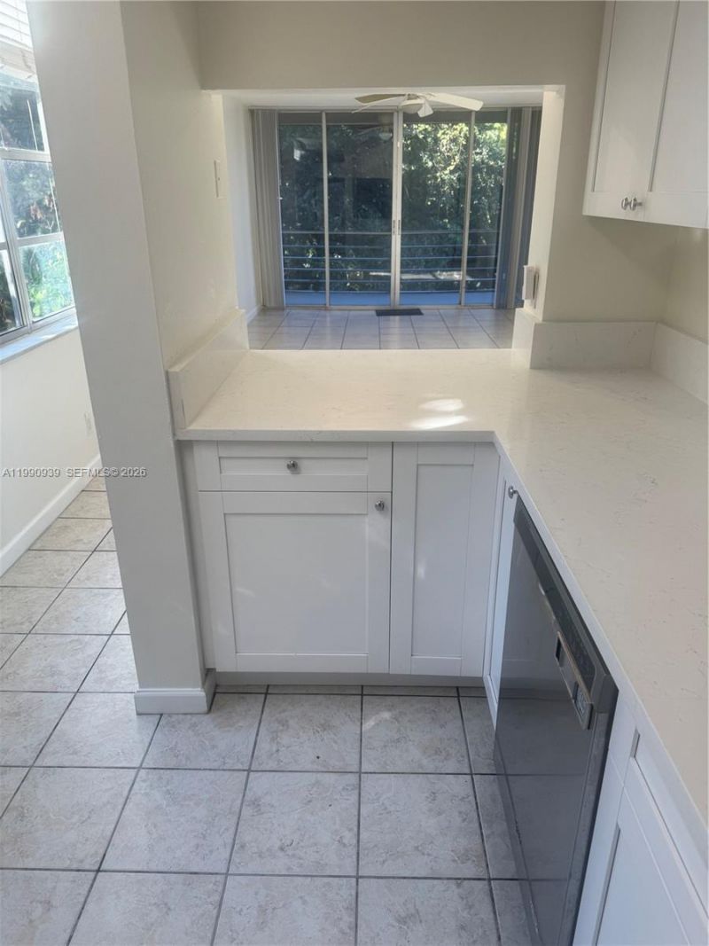 9450 Live Oak Pl, Unit 305, Davie, FL 33324 Photo