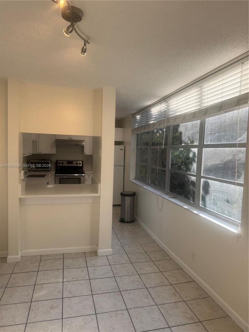 9450 Live Oak Pl, Unit 305, Davie, FL 33324 Photo