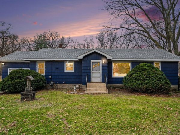 1999 Indiana Avenue , Lansing, IL 60438