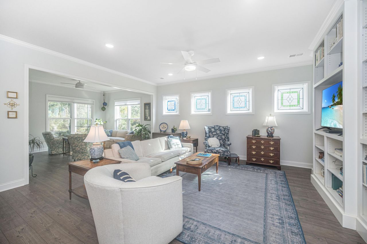 6228 Woodsedge Court Photo 11