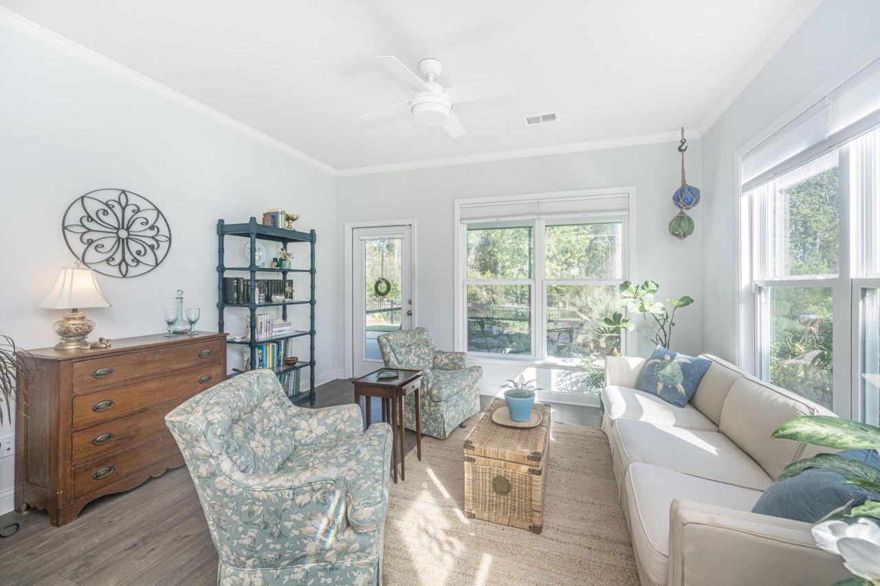 6228 Woodsedge Court Photo 16