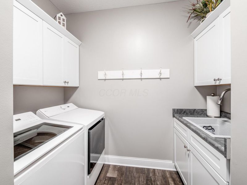 8015 Summitpoint Place , Lewis Center, OH 43035 Photo 20