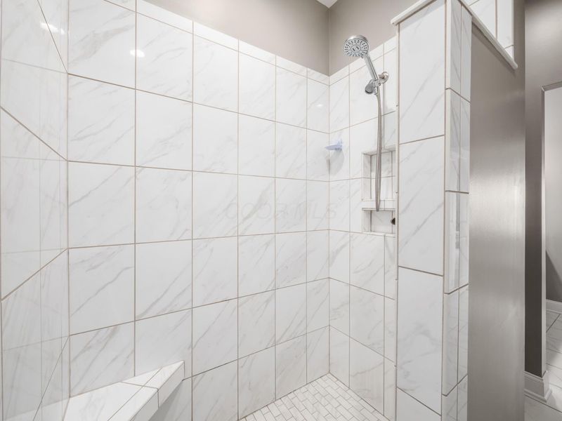 8015 Summitpoint Place , Lewis Center, OH 43035 Photo 26