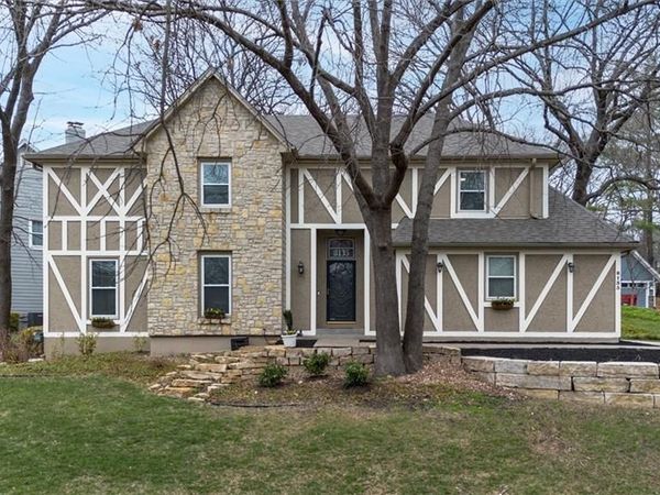 8135 Acuff Lane, Lenexa, KS 66215