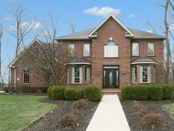 1917 Nichole Circle, Lancaster, OH 43130