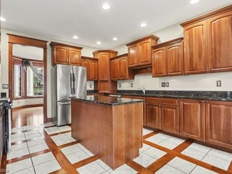 1917 Nichole Circle, Lancaster, OH 43130 Photo 8