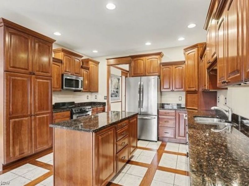 1917 Nichole Circle, Lancaster, OH 43130 Photo 9