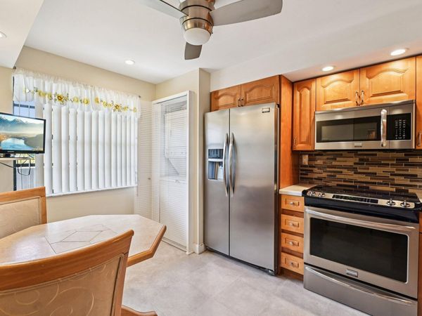 1101 Colony Point Circle, Unit 404, Pembroke Pines, FL 33026