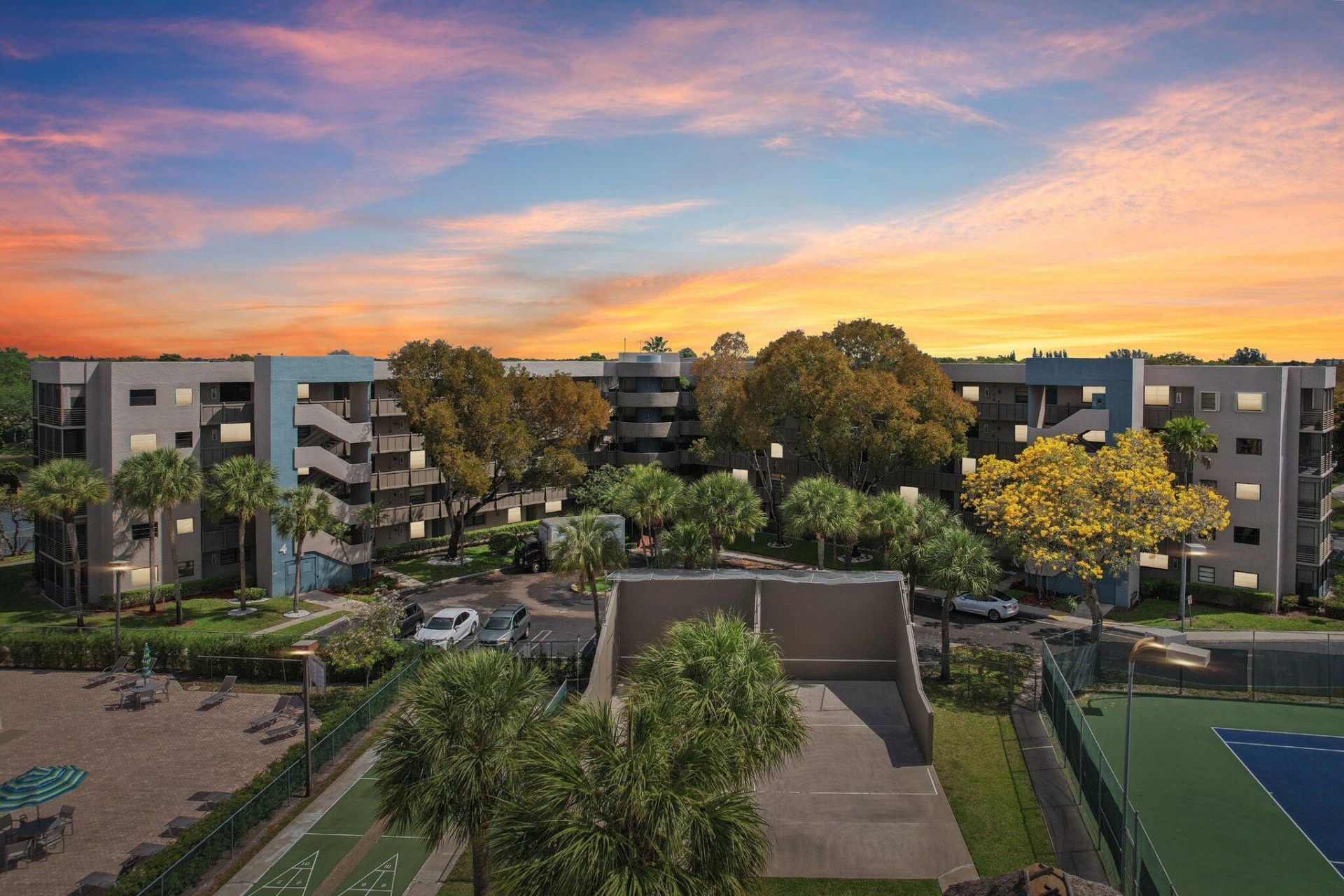 1101 Colony Point Circle, Unit 404, Pembroke Pines, FL 33026 Photo