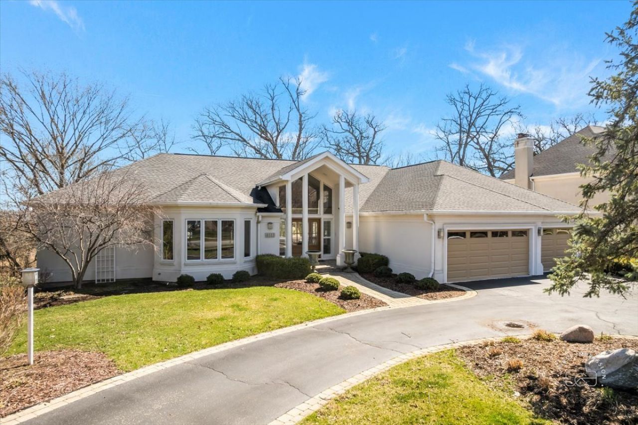 4113 Royal Troon Court, St. Charles, IL 60174