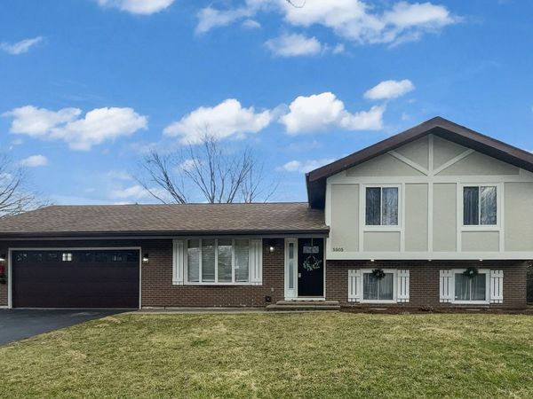 5505 W Shore Drive , McHenry, IL 60050