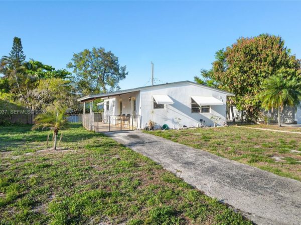 6115 SW 2nd St , Margate, FL 33068