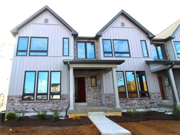 37 Wingtip Ct., St Peters, MO 63376