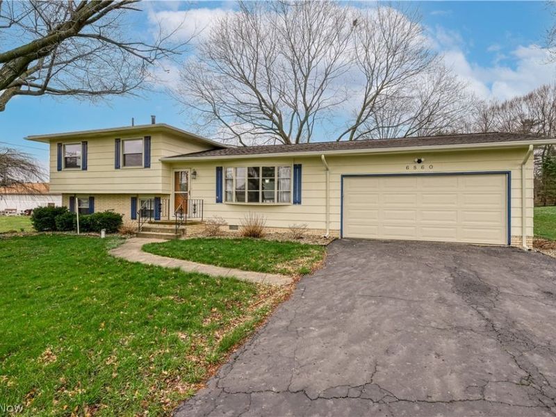 6860 Beridge Street, Louisville, OH 44641 Photo 1