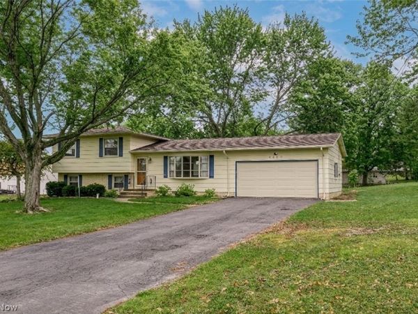 6860 Beridge Street, Louisville, OH 44641