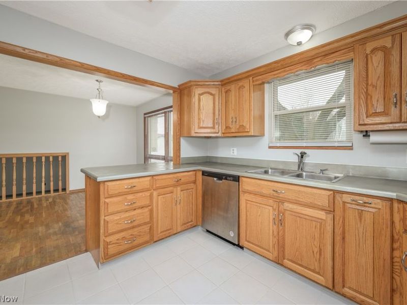 6860 Beridge Street, Louisville, OH 44641 Photo 13