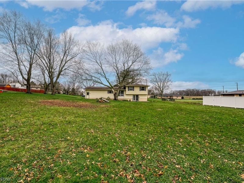 6860 Beridge Street, Louisville, OH 44641 Photo 34