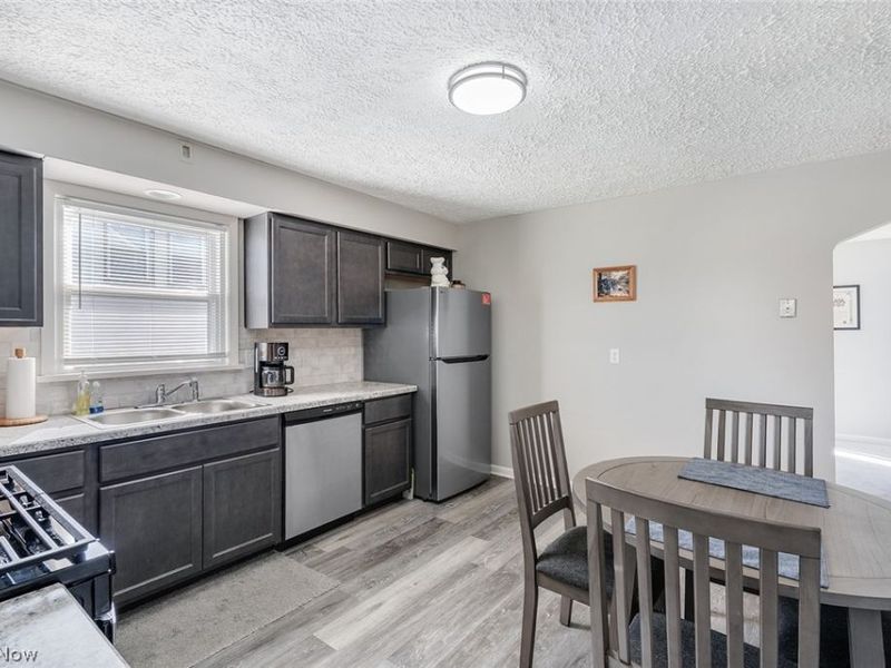 616 Poland Avenue, Struthers, OH 44471 Photo 11