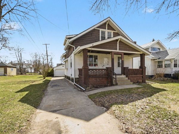 4 Elmwood Street NW, Grand Rapids, MI 49505