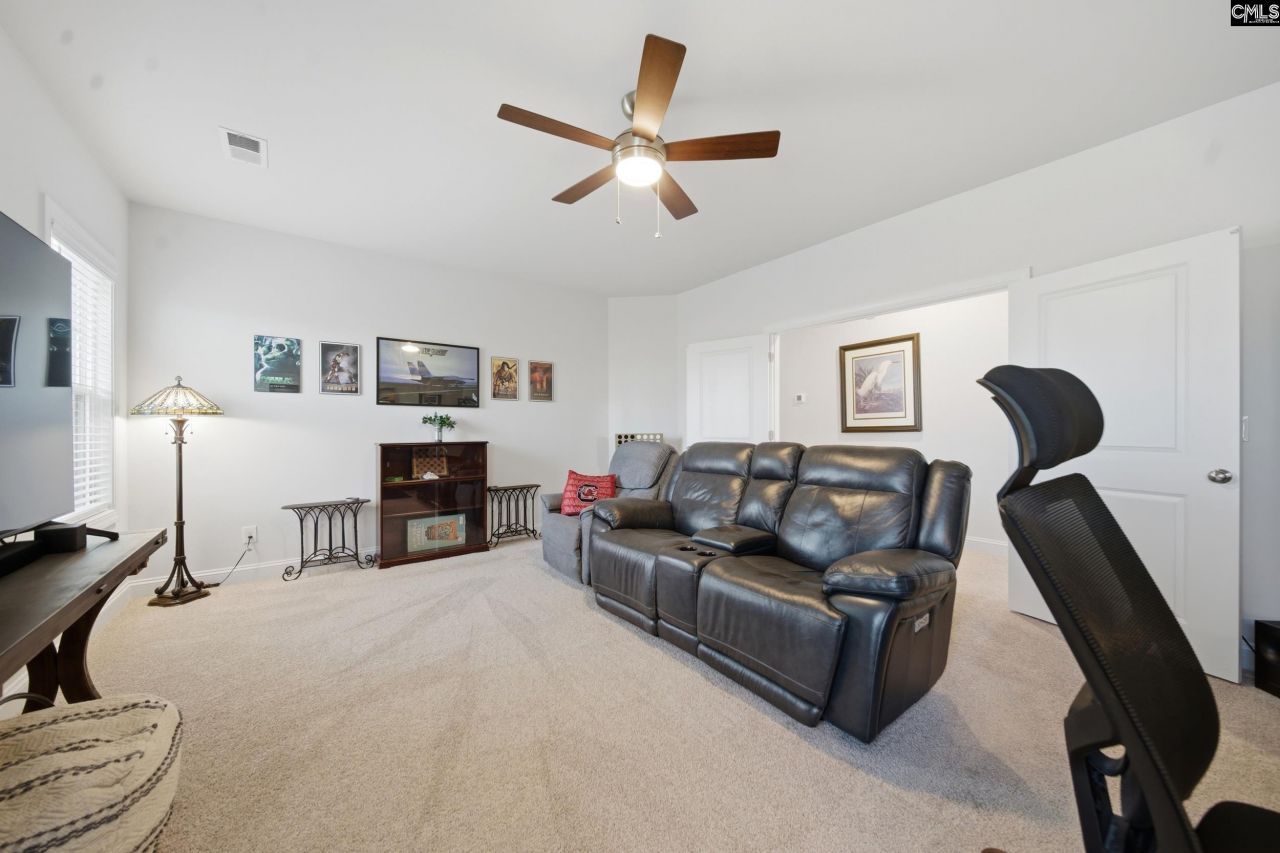 749 Scarlet Oak Road Photo 38