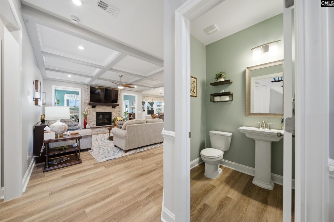 749 Scarlet Oak Road Photo 9