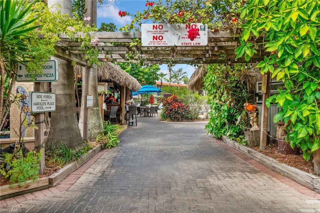 2555 Tamiami Trl N, Unit 102, Naples, FL 34103 Photo