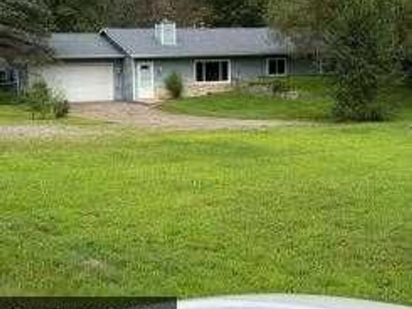 18975 Flora Street NW, Oak Grove, MN 55011