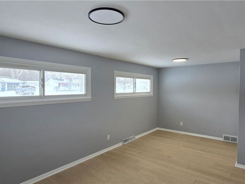 359 Denman Avenue, Cortland, OH 44410 Photo 11