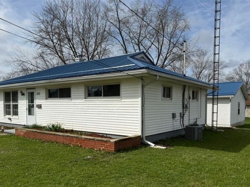 359 Denman Avenue, Cortland, OH 44410 Photo 2