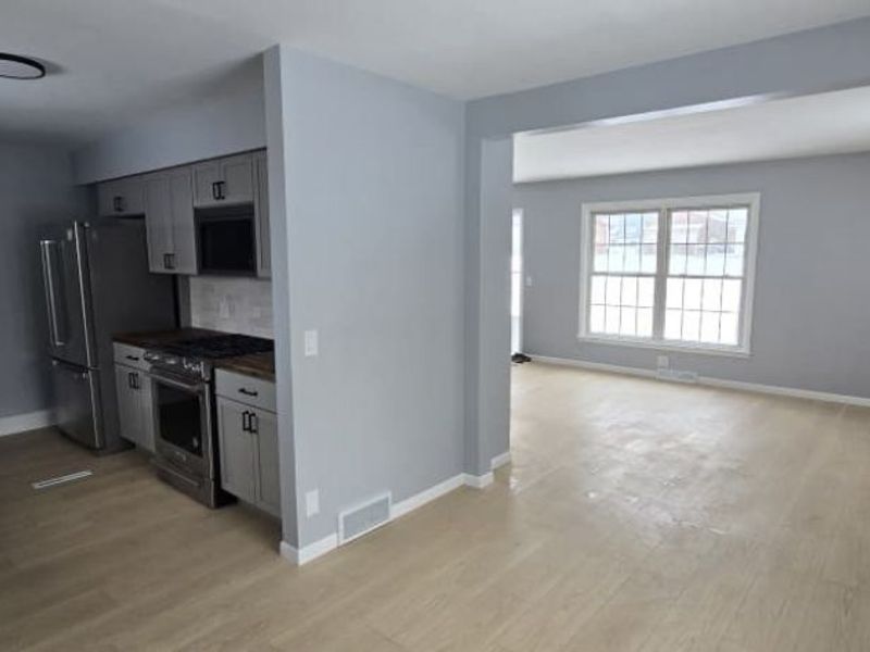 359 Denman Avenue, Cortland, OH 44410 Photo 4