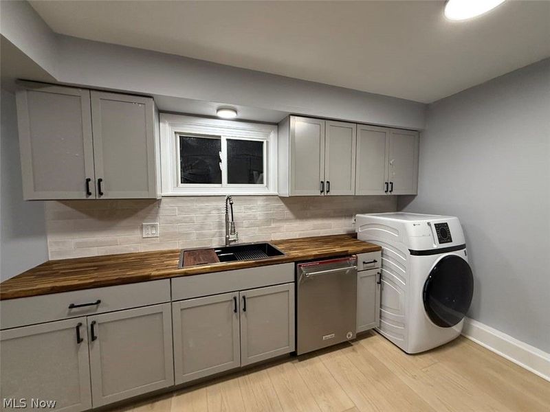 359 Denman Avenue, Cortland, OH 44410 Photo 6