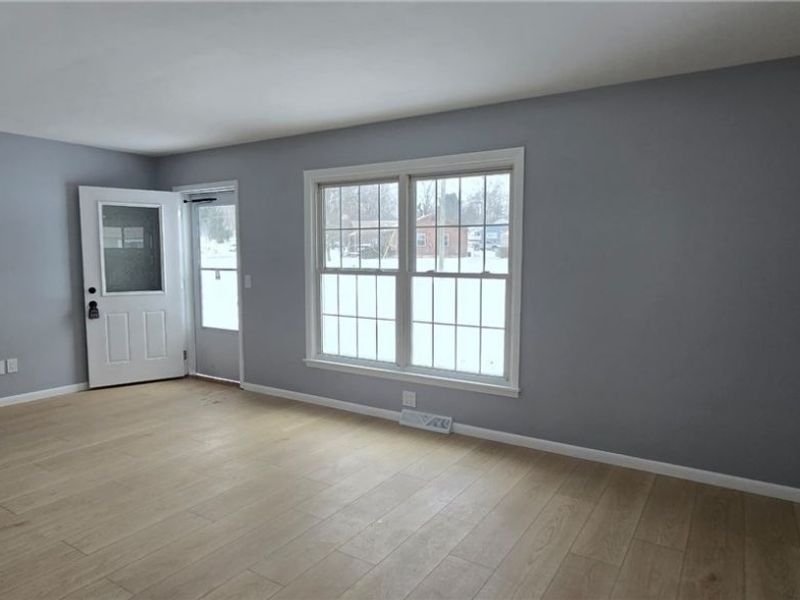 359 Denman Avenue, Cortland, OH 44410 Photo 7