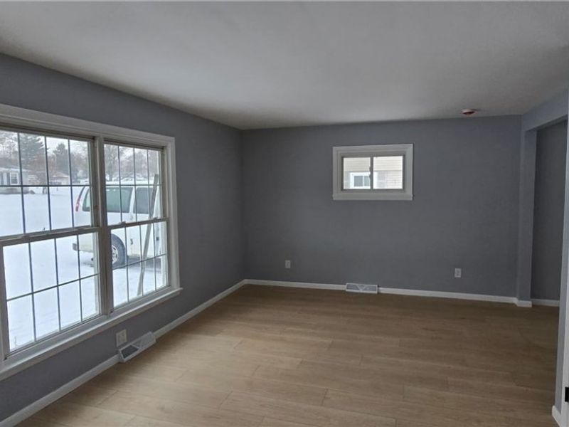 359 Denman Avenue, Cortland, OH 44410 Photo 8