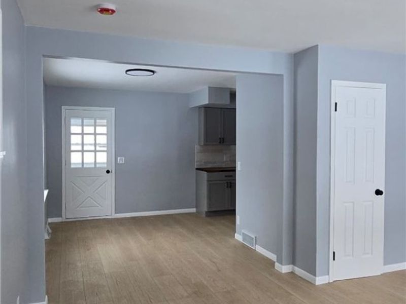 359 Denman Avenue, Cortland, OH 44410 Photo 9