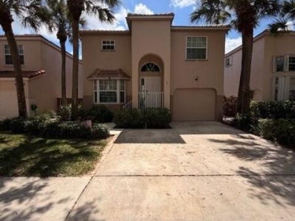 10690 NW 12th Drive, Plantation, FL 33322
