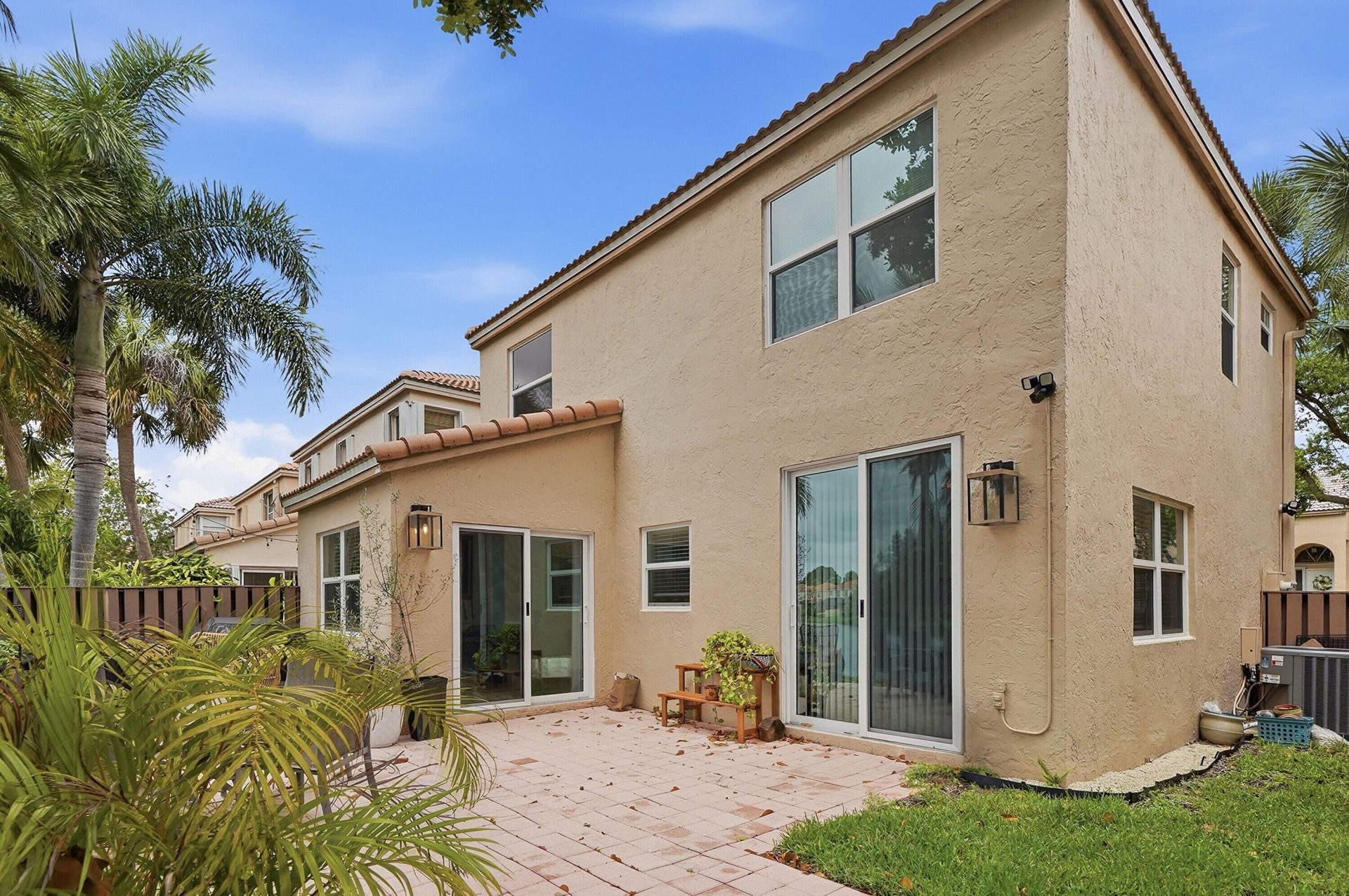 10690 NW 12th Drive, Plantation, FL 33322 Photo