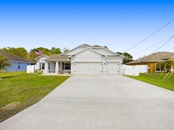 5515 NW Whitecap Road, Port St. Lucie, FL 34986