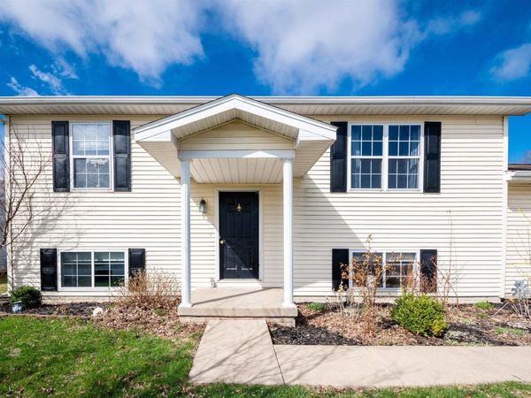 111 JACKSON Street, Deer Creek, IL 61733