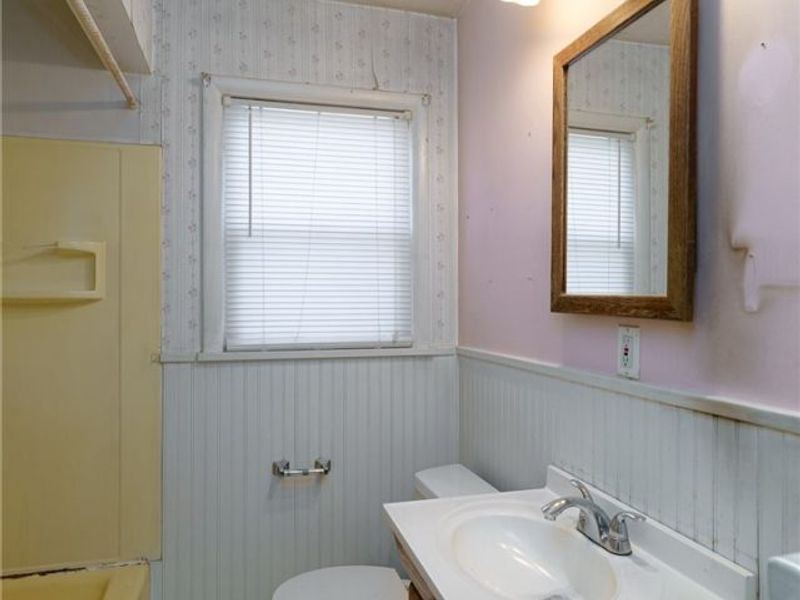 23 Wayne Avenue, Akron, OH 44301 Photo 9