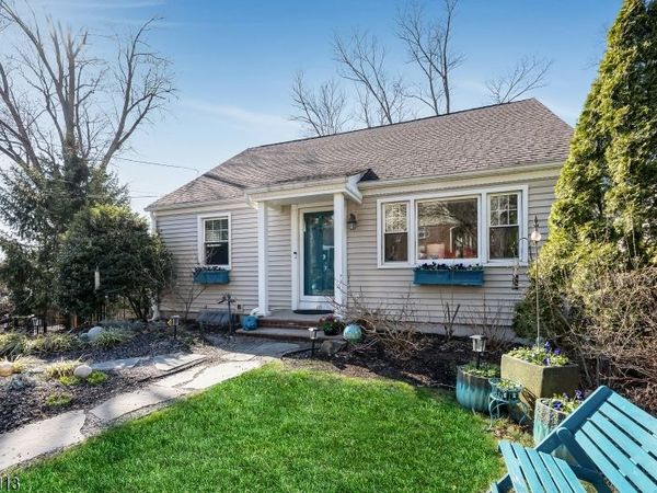 18 Barker Ave, Hawthorne, NJ 07506