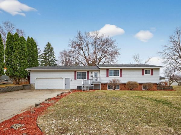 1032 Lilac Lane, Lake City, MN 55041
