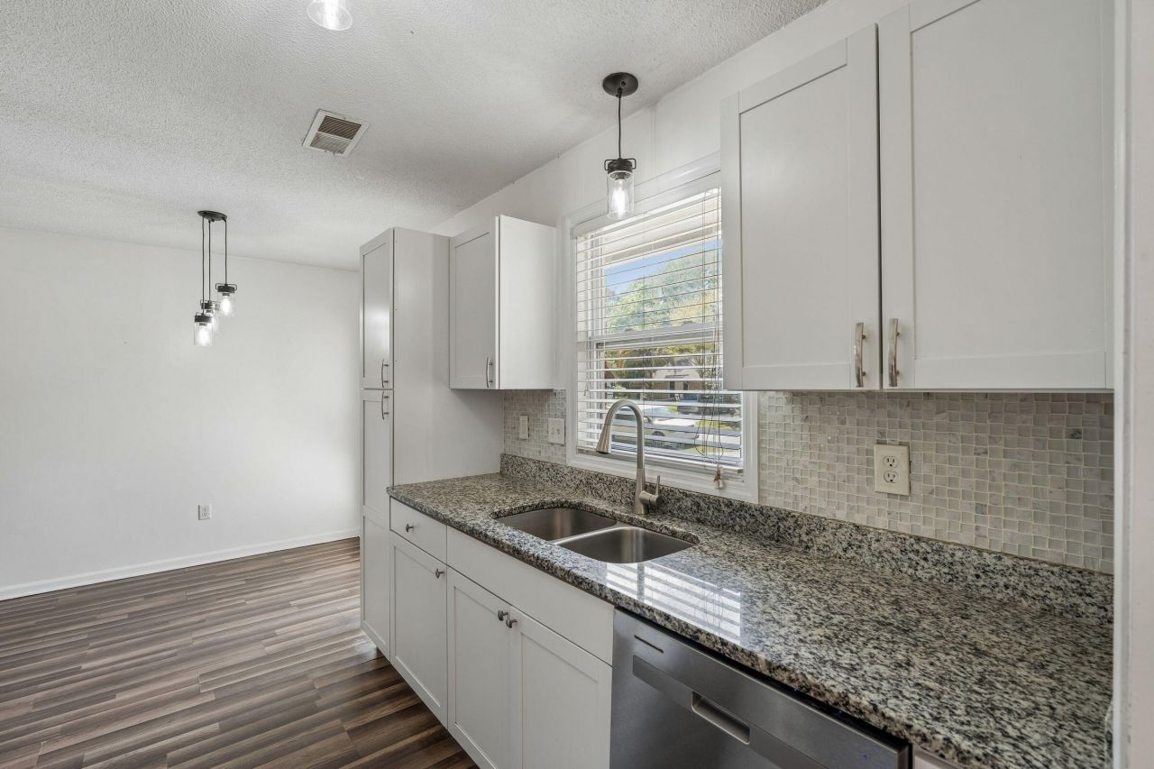 742 Olney Road Photo 10