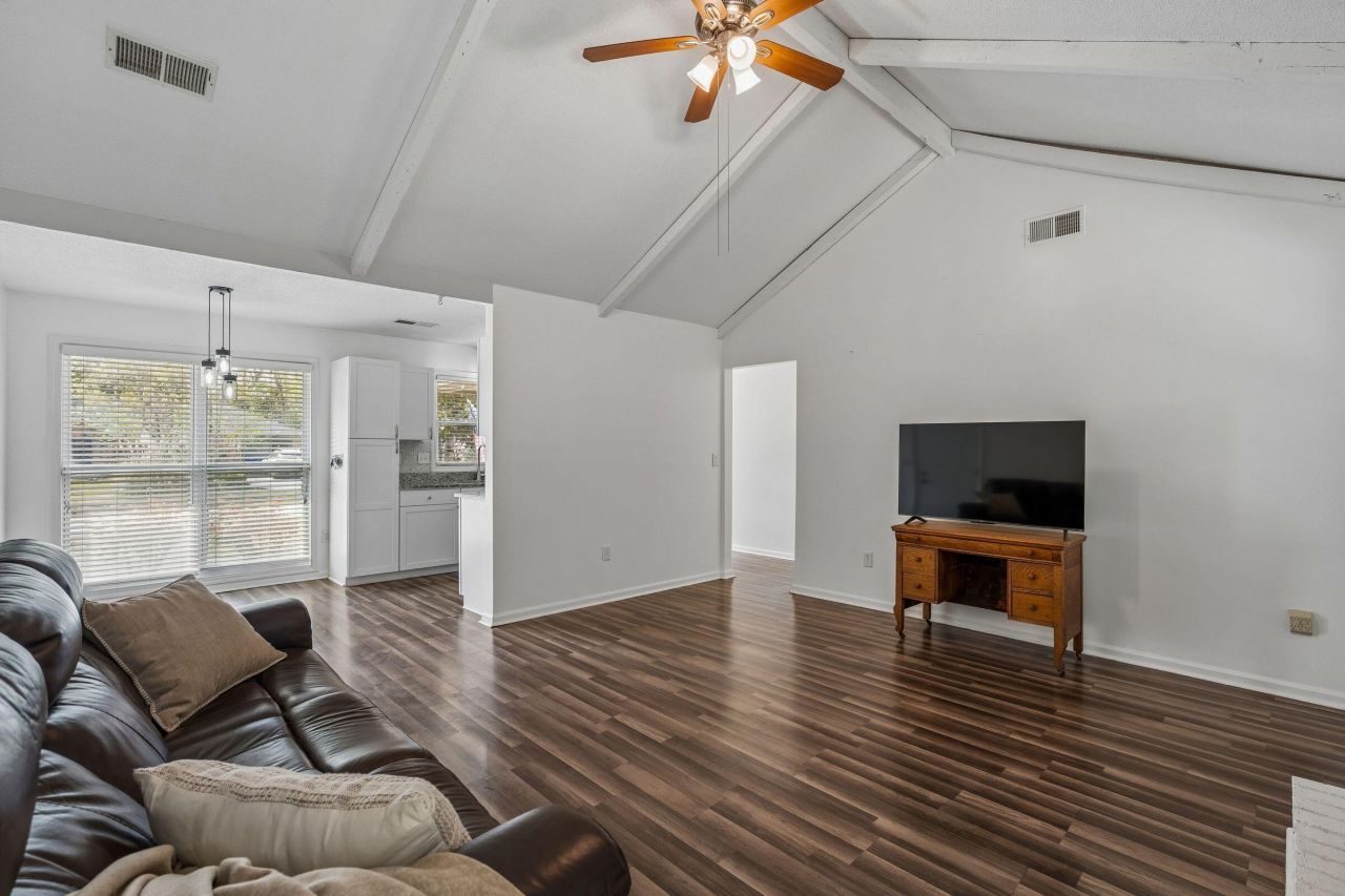 742 Olney Road Photo 14