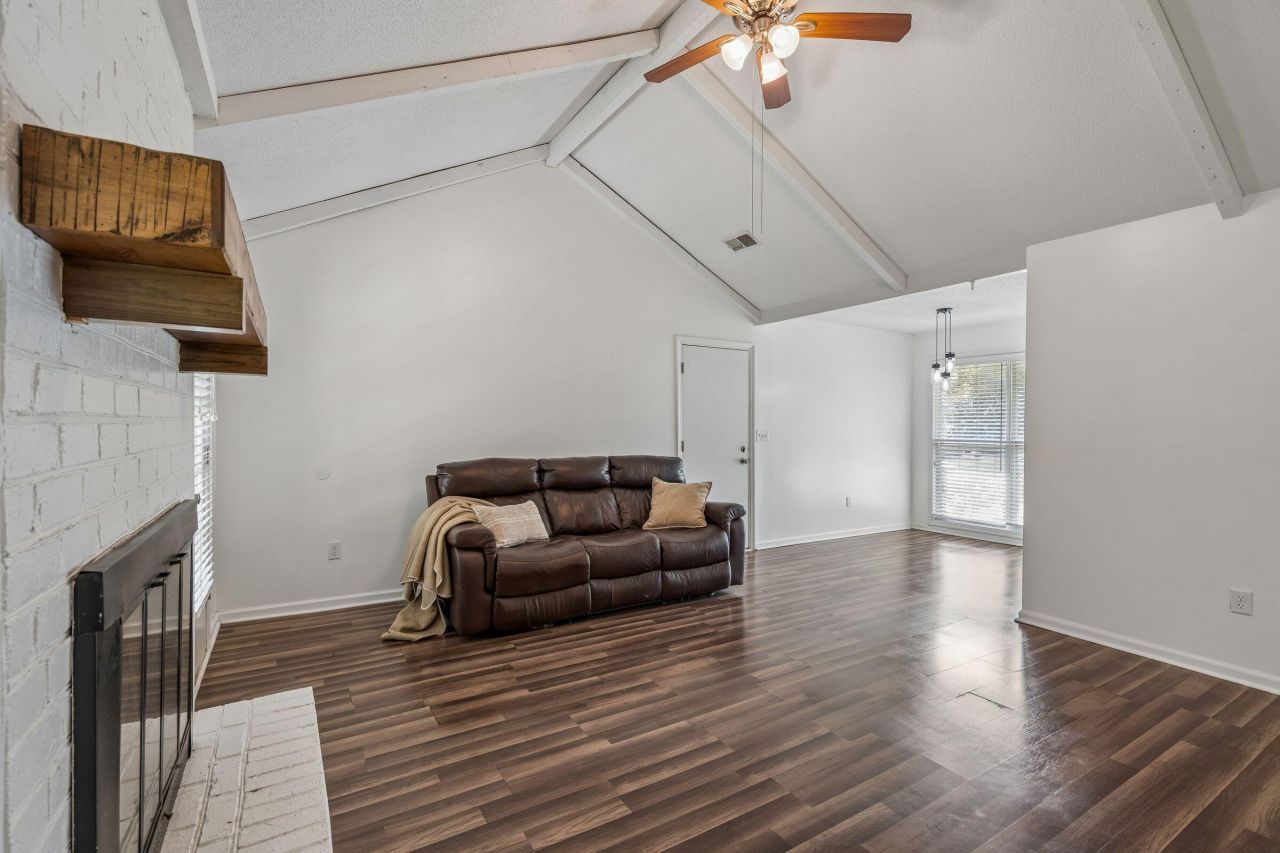 742 Olney Road Photo 17