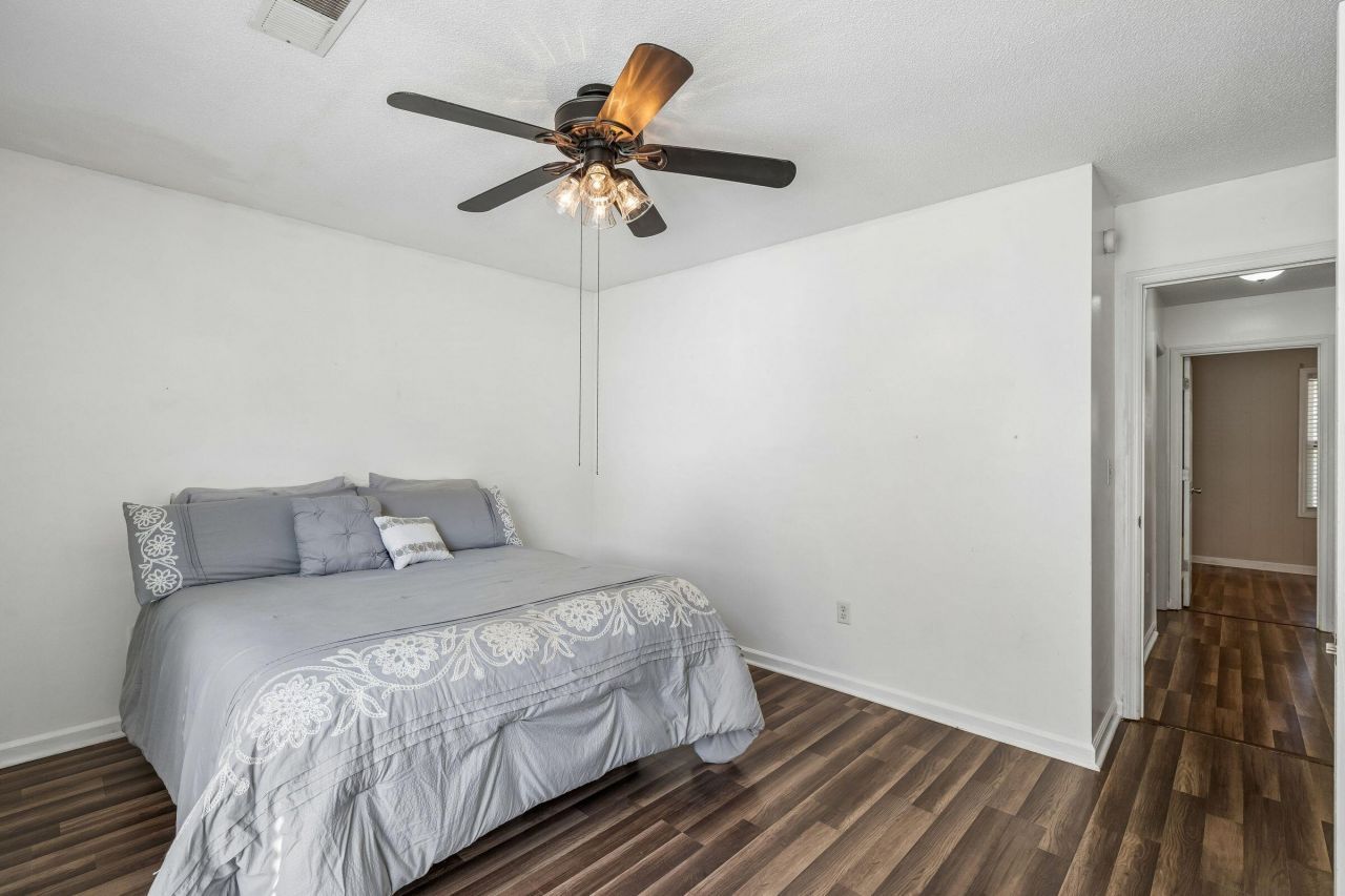 742 Olney Road Photo 19