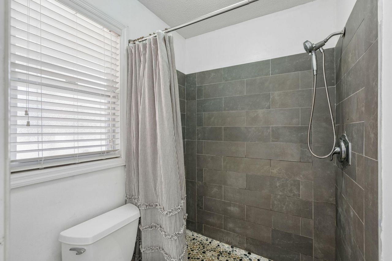 742 Olney Road Photo 24