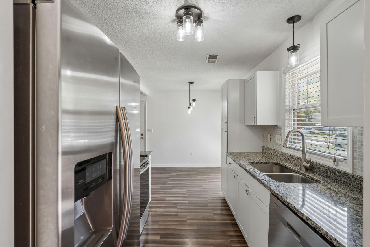 742 Olney Road Photo 9