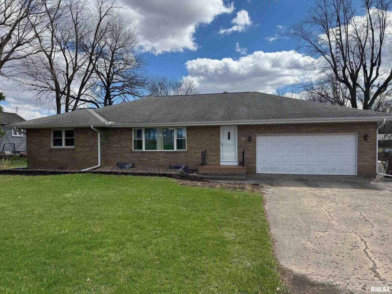 213 State Street, Washburn, IL 61570 Main Photo