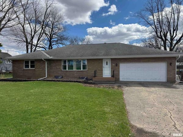 213 STATE Street, Washburn, IL 61570